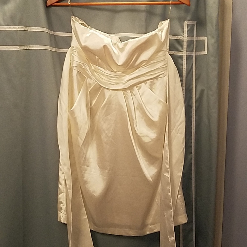 White strapless dress